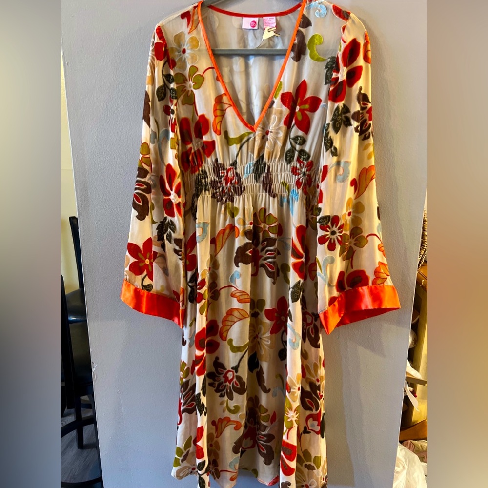 Bb Dress100% Silk wavy sleeves and sheer floral embroidery Sz M Multicolor F - Picture 2 of 15